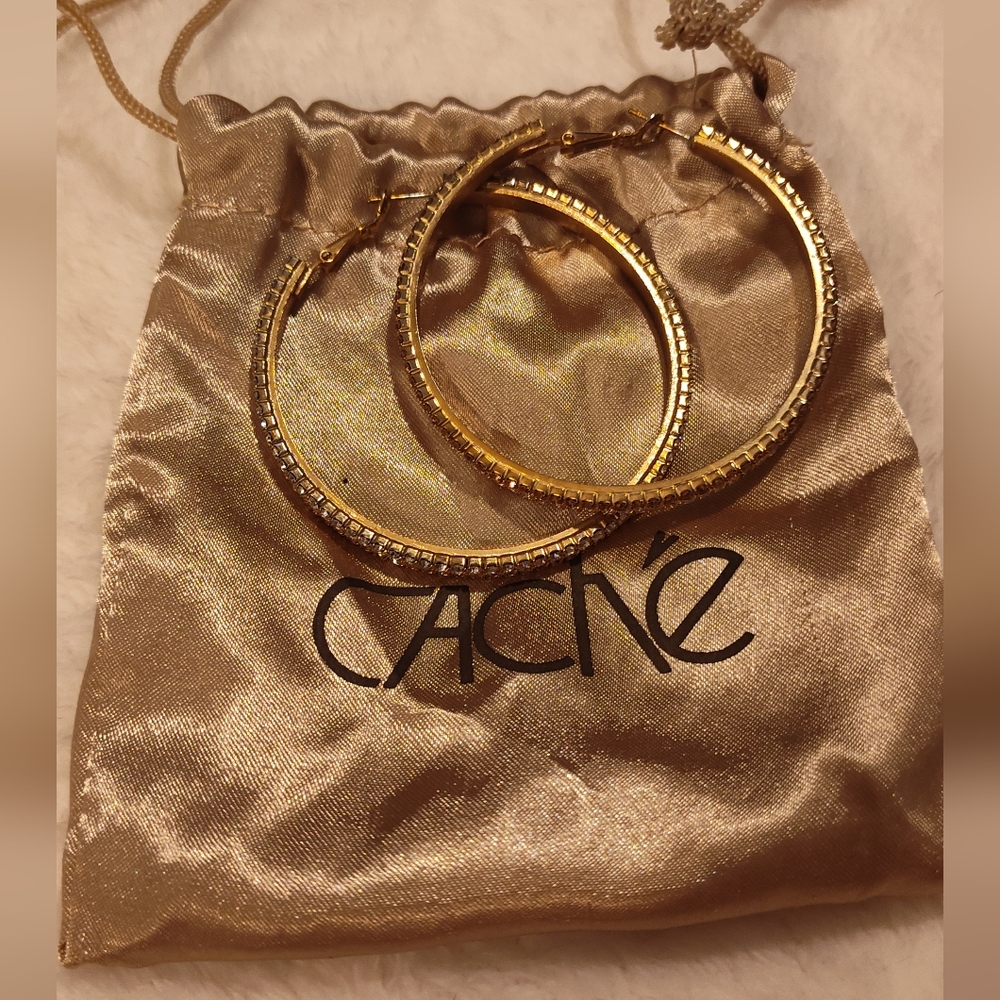 NEW! Vintage Cache Hoop Earrings